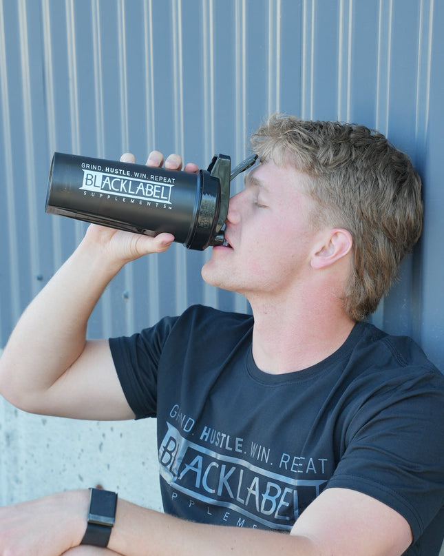 28 oz Shaker Bottle
