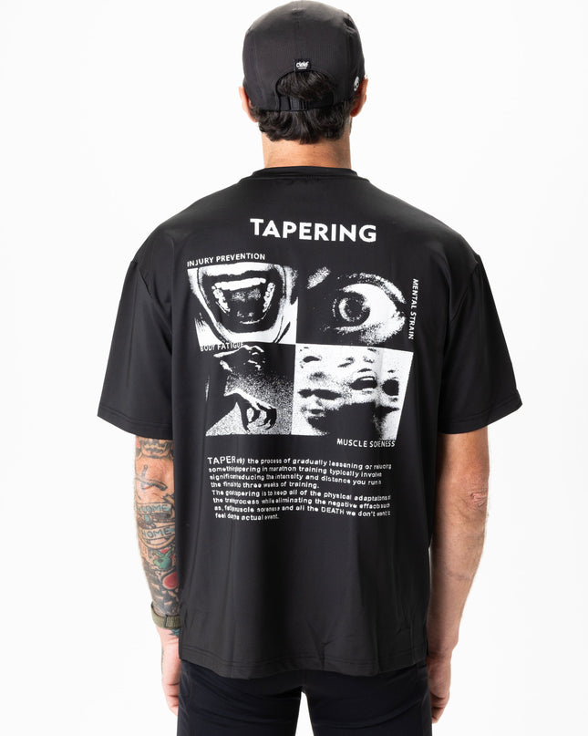 TAPERING RUN TEE, UNISEX - BLACK