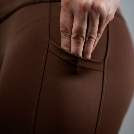Women's SOHO Fitness Shorts 8" (City Mocha)