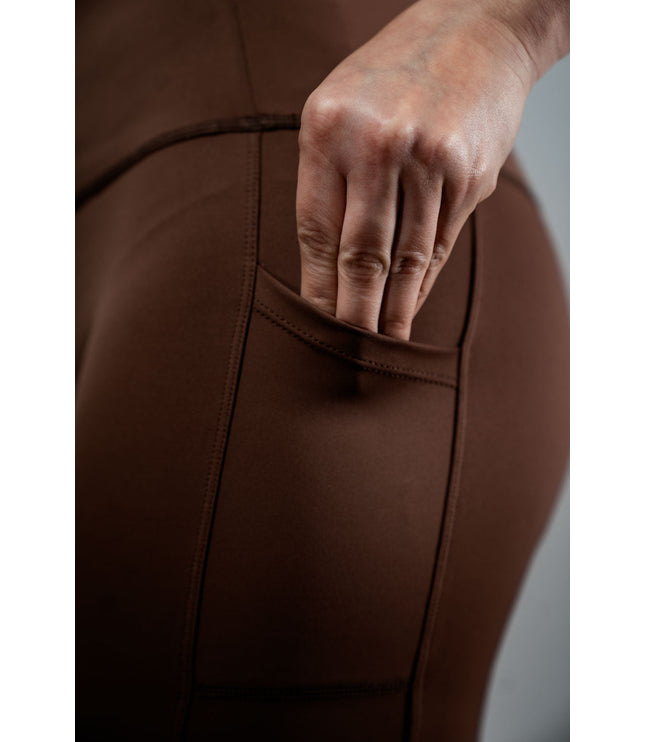 Women's SOHO Fitness Shorts 8" (City Mocha)