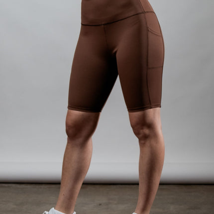 Women's SOHO Fitness Shorts 8" (City Mocha)