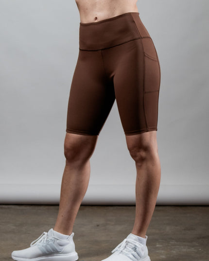 Women's SOHO Fitness Shorts 8" (City Mocha)