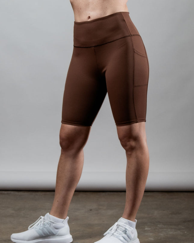 Women's SOHO Fitness Shorts 8" (City Mocha)