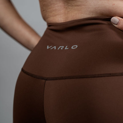 Women's SOHO Fitness Shorts 8" (City Mocha)