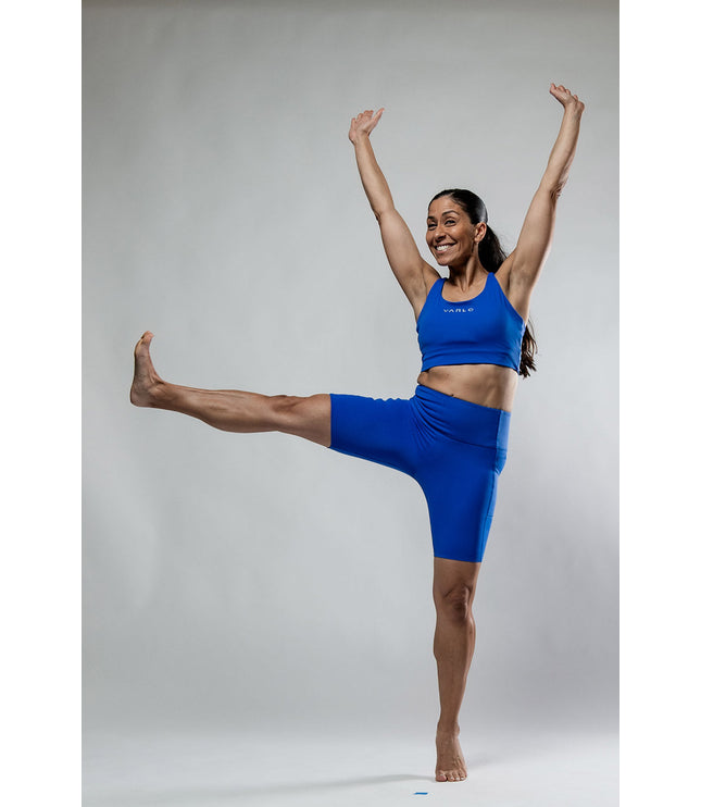 Women's SOHO Fitness Shorts 8" (Neo Blue)