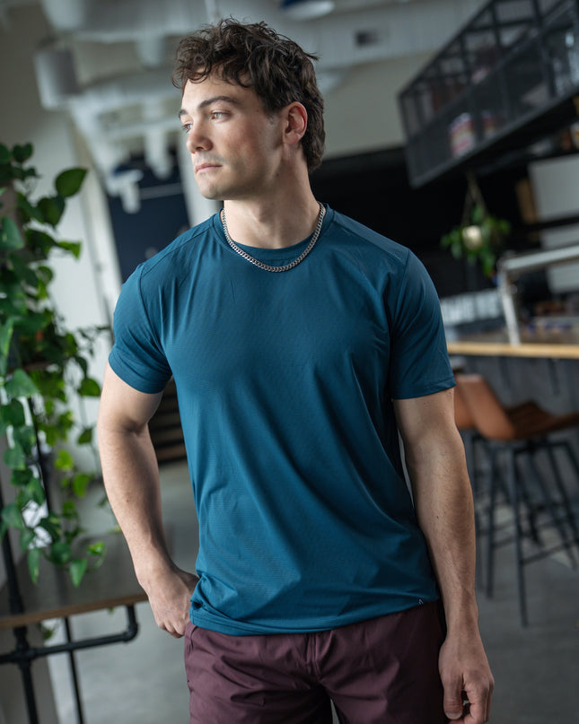 ALIVE strong tee