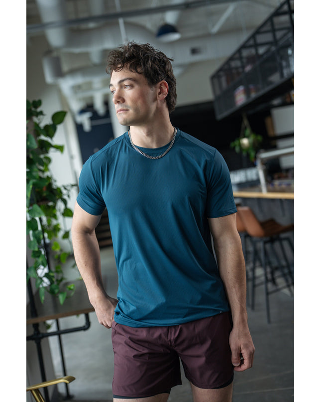 ALIVE strong tee
