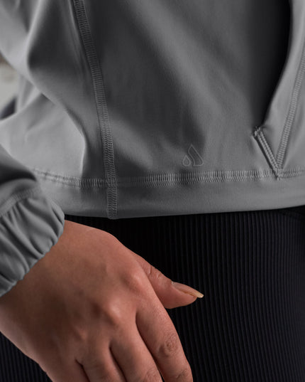 GRAVITY breaking free pullover