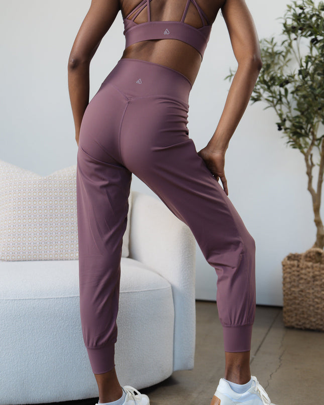 GRAVITY resilient jogger