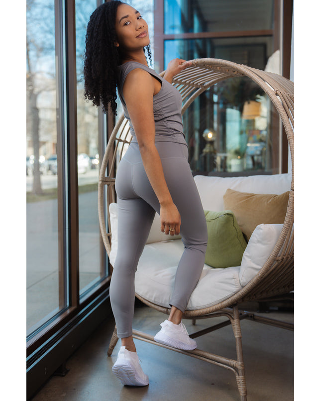 GRAVITY strength StayForm legging